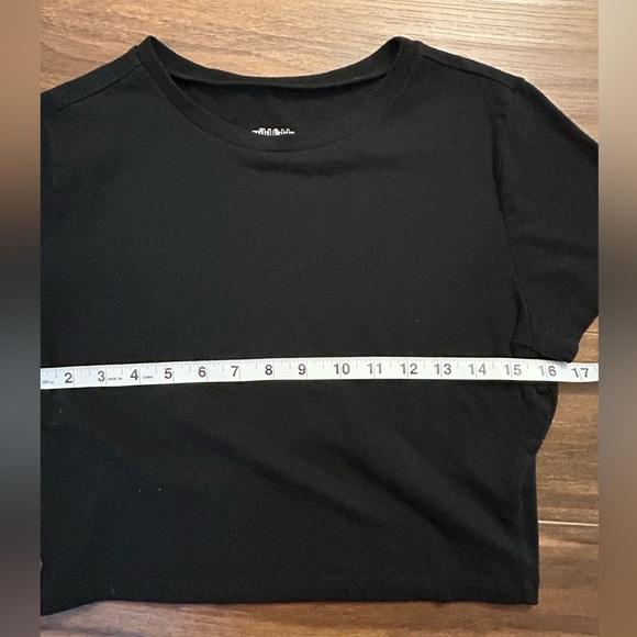 Wild Fable Black Cropped Short Sleeve T-Shirt - Picture 6 of 7